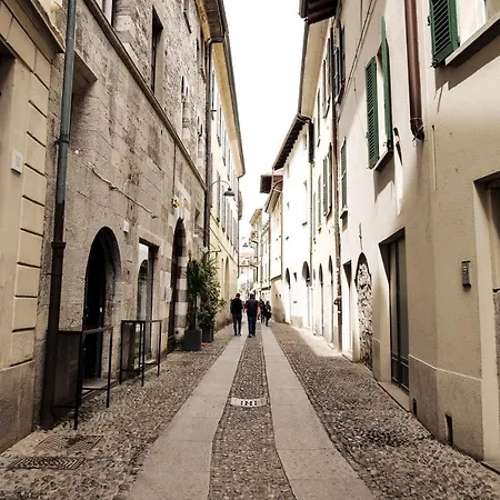 Daire Casa Del Pittore - Elegante Del 1200 - Centro Storico