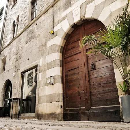 Casa Del Pittore - Elegante Del 1200 - Centro Storico Apartment *